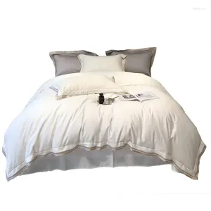 Yatak Setleri 2024 Uzun Başlıklı Pamuklu Dört Parçalı Yatak Keten Est Düz Renk Reaktif Baskı Basit İskandinav Stili Beyaz