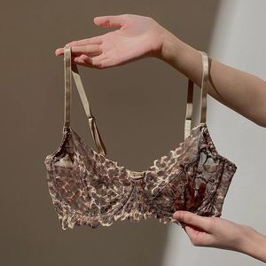 Sexig underkläder ultratunn stor bröstkorgshow Small Bralette Underwear Set Anti Sagging Leopard Print Tie BH Set 240430