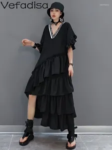 Party Dresses Vefadisa 2024 Summer Fashion Dress Black V-Neck Loose Cake kjol Asymmetrisk personlig trendig tjej Oregelbunden ZY748