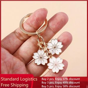 Keychains Colorful Enameled Flowers Charms Keychain Simple Cherry Blossom Tassel With Key Holder For Women Purse Bag Decor Accessories