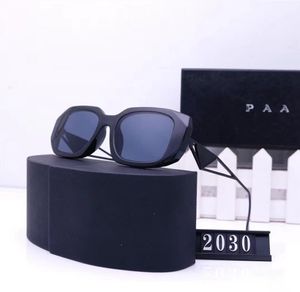 Óculos de sol de luxo Espelho de leitura de óculos Designer Glasses de moda Moda para homens e mulheres Ciclo adequado Vento arrumado arrumado