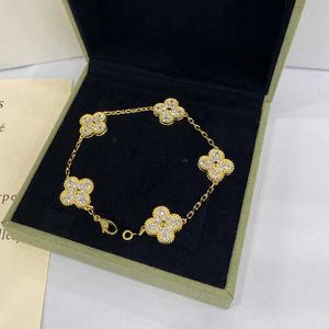 Оригинал от дизайнера 925 стерлингового серебряного серебра Ван Клевер Полный бриллиант Пять цветочных браслетов с 18 тыс. Золота.