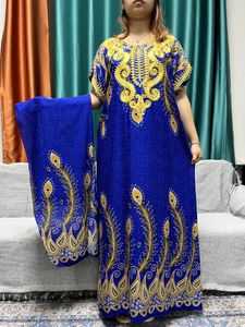 Roupas étnicas abayas muçulmanos para mulheres 2024 Apliques de ouro estampados de algodão Femme Robe Africano Nigéria Vestidos de verão com lenço na cabeça