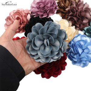 Broschen 1pcs Mehrschichtiger Blumenanzug Pullover Mantel Brosche Clip Handgemachtes Revers Pin-Abzeichen für Frauen-Modezubehör für Frauen