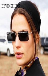 Stretto moderni designer di marchi retrò occhiali da sole Square Donne Vintage Luxury Bling Shiny Lens Glasi senza bordo Sfini senza bordo femmina rosa rosa Uv7752643