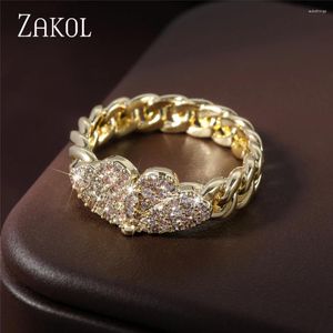 Bröllopsringar Zakol Trendy Twisted Chain Shiny Micro Pave Zircon Finger Ring Fashion Party Jewelry for Women