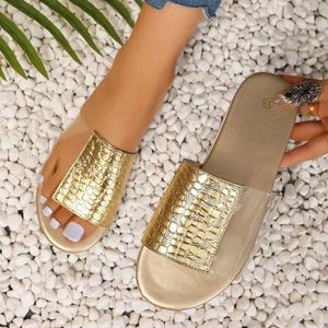 Slippare Women's Flat Beach Sandals 2024 Summer Bottom Slides Women Shoes Bling Flip Flops Zapatos de Mujer