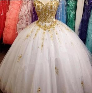 Aplikacja luksusowa ukochana sukienki Quinceanera złota koraliki aplikacje Długość podłogi suknie balowe Sweet 15 lat suknie imprezowe7780283