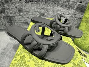 Designerska sandałka slajdów sandał sandał słynny pomarańczowy tłoczony basen z basenem płaska komfort muła skórzana skóra seksowna zarysowani buty plażowe z pudełkiem Dhgate Rozmiar 35-41