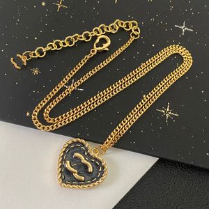 Classic Designer Pendants Necklaces Never Fading 18K Gold Plated Copper Luxury Double Letter Choker Pendant Necklace Chain Jewelry Accessories