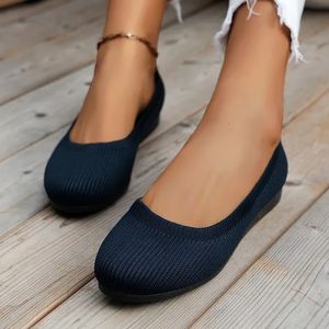 Frühlingsherbst -Freizeitschuhe für Frauen Slipon Pumpe Strick eins flach atmungsaktive runde Zehen Damen Stofflaafer großer Größe 240426