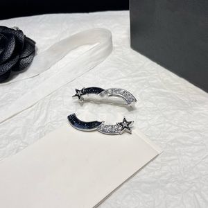 Инкрустация Crystal Star Pins дизайнер бренд -дизайнер Бруш 18K золотые буквы буквы броши ювелирные изделия для мужчин женщины Broche Bace Buckle Жемчужный костюм