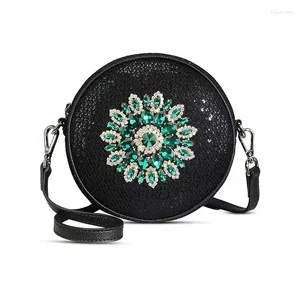 Bolsas noturnas 2024 Designer moda de couro genuíno feminino feminino broca de bit de cheiro: tecido de lazer redondo lady ombro crossbody 50