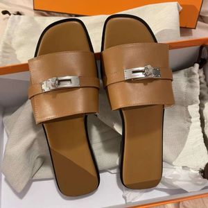 Hot Sale Slippers Peep Toe Flat Heels Metal Decor Designer Ladies Mules Brand Runway Slides Women Sandalias Mujer