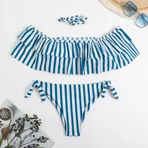 Swimwear femminile 2024 Frill a strisce a strisce Bikini String Bikini Set femminile Bareggiatori da bagno femminile BAMBINO SUCCHI