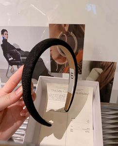 2color Luxury Quality LOELetter Headband Pattern Print Wide Edge Brand Designer Hair Hoop for Women Outdoor Sports Breathable Hea5570303