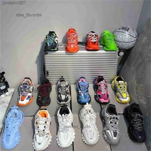 Parça 3 ile Led Ayakkabı Lüks Marka Track 3 Sneakers Casual Ayakkabı İzler 3.0 Paris İtalya Marka Üçlü Siyah Deri Baskılı Ünlü Eğitimler Spor Erkekleri Kadın