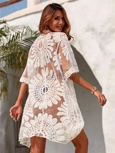 Women Beach Wear Flower Lace Cover-ups Beachwear White Cardigan Beach Cover Ups for Swimwear Women Bath Exits Outfits Solid Knitted Wear Coverup d240501