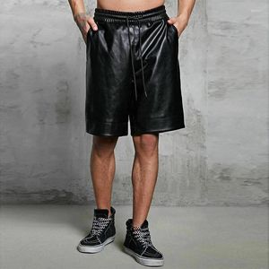 Shorts masculinos preto fosco fosco de couro casual masculino solto de laço PU PONTES curta com bolso de rua de verão meio calça