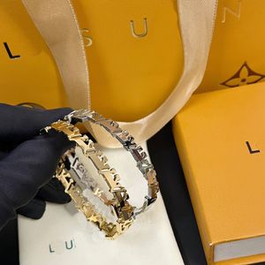 Bracciale di regalo classico in acciaio inossidabile designer di lusso in acciaio inossidabile bracciale di gioielli di alta qualità in oro.