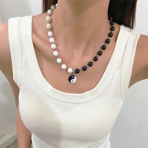 Hänge halsband mode tai ji halsband för kvinnor enkla svarta vita pärlor clavikelkedja choker yin yang smycken tillbehör