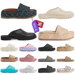 Designer chinelos de gripes homens Men slides de borracha de maiúsculas sandálias não deslizantes clássicas grossas clássicas de sandália chinelos de cor de praia sapatos de plataforma de plataforma sandália