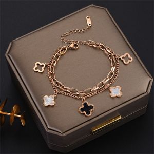 Roségold Armband für Frauen Charme Armbänder Schmuck Männer- und Frauenarmbänder vier Blatt Grasarmband Frauen Armband Chirstmas Halloween Gold Teller/Füllung