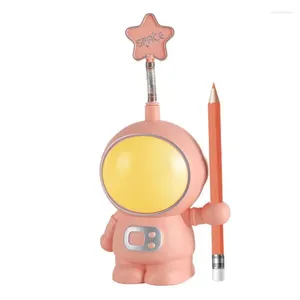 Lampade da tavolo Astronauta USB Night Light LED LED Portable Distanza Lampada cartone animato Dimmabile Protezione per gli occhi per lo studio Studio Lettura Luci di libri