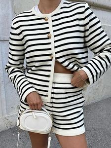 Stickad Cardigan Stripe Womens Suit långärmad O Neck Single Breasted Casual Sweater Spring Lady Elastic Midje Shorts Set 240425
