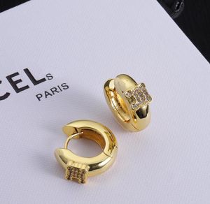 Kolczyki designerskie Masowe złote kolczyki kolczyki Wysokiej jakości złote srebrne kolczyki Modna biżuteria dla kobiet dziewczęta