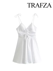 Casual Dresses Trafza Women Summer Fashion Mini Dress White V-ringen ärmlös ihålig ut rygglös snörning Zipper Kvinnlig strandstil