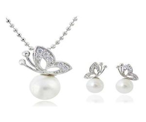 Butterfly Pearl Necklace Kolczyki Zestawy Pełna biżuteria nafriny dla kobiet prezentowe biżuterię biżuterii 12909821130