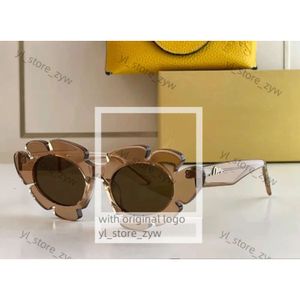 Occhiali da sole fiore nudo/grigio scuro lente cateye forma donna moda sunnies estate oversize uv400 occhiali di alta qualità uno fiori 8186