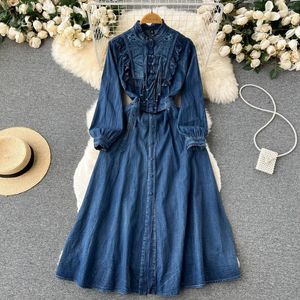 Casual klänningar ayualin vintage bomullsblommor broderi höstklänning blå denim för kvinnor mantel långärmad o-hals ruffles boho vestidos