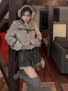 Arbetsklänningar 2024 Spring Outwear Fur Korean Fashion 2 Piece Set Casual Warm Coat Sexig Slim Bodycon Mini Kjol Party Elgant Woman Chic