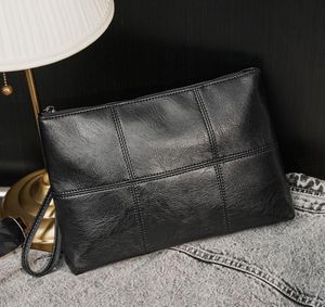 Retro Casual Men Clutch Bag PU Leather Japanese Korean style Envelope Hand Bag Male Business iPad File Bag Large Wristlets Purse5184686