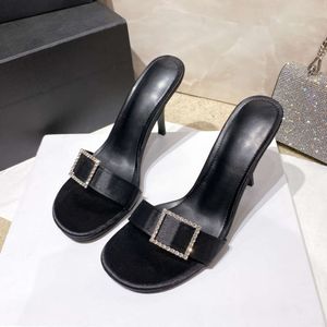 Yeni ayakkabılar Avrupa ve Amerikan moda yuvarlak ayak parmağı kafa ince yüksek topuk seksi terlik kadınlar zapatos de mujer 2024