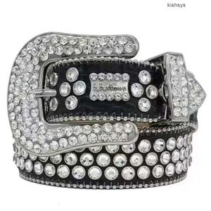 Luxusdesigner BB Belt für Männer und Frauen glänzender Diamantgürtel auf schwarzblau weißem rotem mehrfarbigem Modegeschenk mit funkelnden Strass 2023 2023