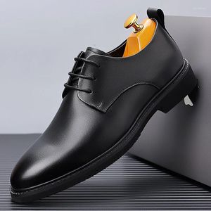 Casual Shoes Men Derby Up Oxfords okrągłe palce koronkowe impreza formalna czarna skórzana sukienka Business Man