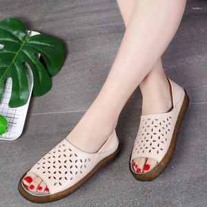 Sandálias dermis Spring Hollow Out Women Shoes Coreano Versão Resistente e Confortável Estudante Maternidade Casual Flippers