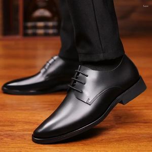 Scarpe eleganti Fashion Masculino Formal Wedding Designer in pelle Italia puntata TOE Luxury for Men Sneakers calzature Casual Tenis Tenis