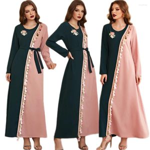 Etniska kläder Dubai Muslimska kvinnor Elegant Long Dress Flower Abaya Turkiska Mellanöstern Patchwork Tassel Ramadan Islamiskt arabiskt mode