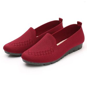 Casual skor mesh andningsbara sneakers kvinnor ljus glid på platta damer loafers strumpor kvinnliga zapatillas mujer