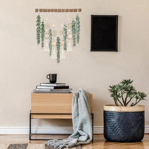 Dekorative Blumen Boho Wanddekoration mit künstlicher Eukalyptuspflanze und Holzstab für stilvolles Hausbiente