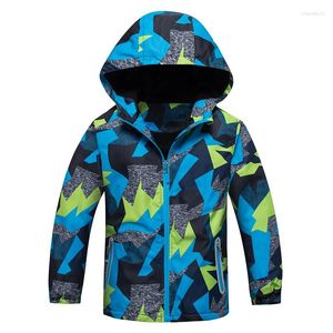 Jackor Autumn Winter Boys Windbreaker Polar Fleece Coats Kids Ytterkläder sport hoodie kläder dubbeldäck vattentät jacka