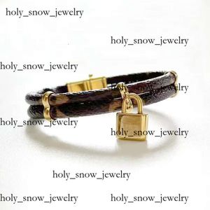 Louiseviution Halskette Luxusdesigner Schmuck Silber Schwarz Leder Armbänder Herren Charm Armband für Frauen Breithalsgurt Brown Blumenmuster Fashion Geschenk 5280