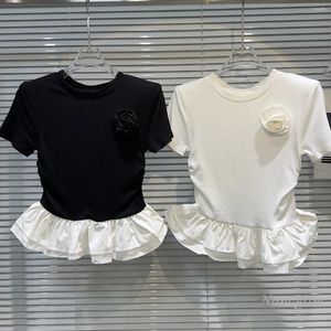 Camisetas femininas 2024 Summer Puffy Flowy Flowd Stitching Flower Broche T-shirts de manga curta para mulheres Moda Top White and Black