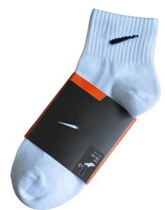 Kvinnors strumpor Herrarna Högkvalitativa bomullsstrumpor Solid Color Socks Classic Black and White Breattable Sports Socks Casual Socks Luxury All-Season Socks