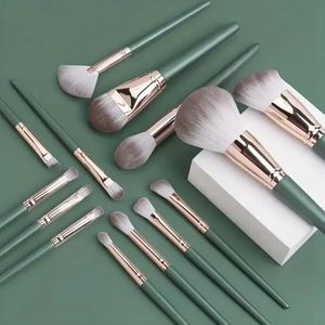 Makeup Brushes Set stora fluffiga mjuka ögonskugga foundation borste kvinnor kosmetisk pulver rodnad blandning skönhet smink verktyg