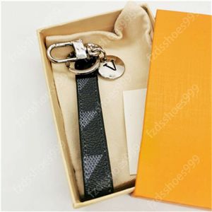 キーチェーンデザイナーキーチェーンホルダーキーリングSchlusselanhanger Men Men Men Portable Alloy Car Keychains for Keys夫の識別Portachiavi